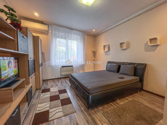 Eladó téglalakás, Budapesten, XX. kerületben 34.9 M Ft, 1 szobás