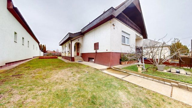 Eladó családi ház, Nagykállóban 65 M Ft, 4 szobás