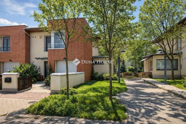 Eladó téglalakás, Budapesten, IV. kerületben 99.9 M Ft, 3 szobás