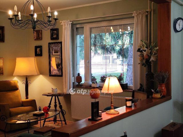 Eladó családi ház, Érden 134.99 M Ft, 6+1 szobás