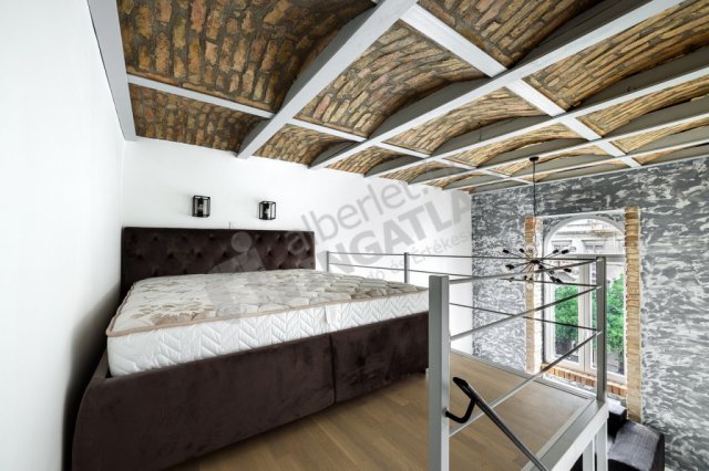 Kiadó téglalakás, albérlet, VI. kerületben, Teréz körúton