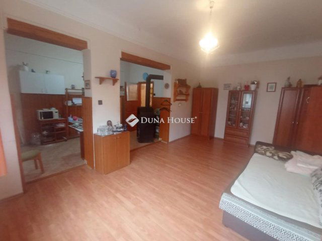 Eladó téglalakás, Kecskeméten 27 M Ft, 1 szobás