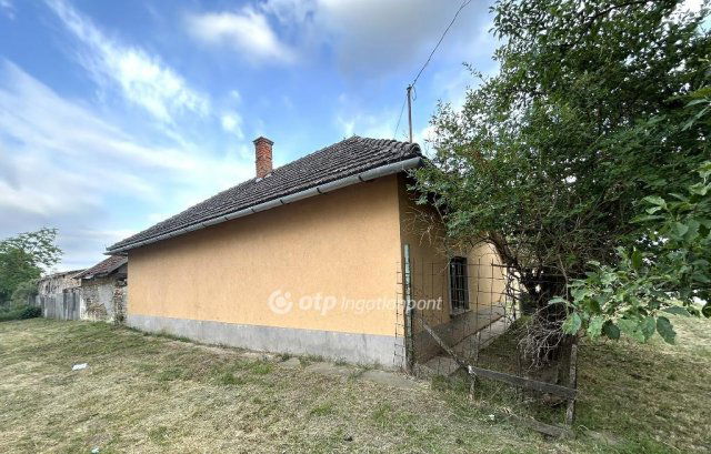 Eladó családi ház, Tiszaroffon 9.2 M Ft, 2 szobás