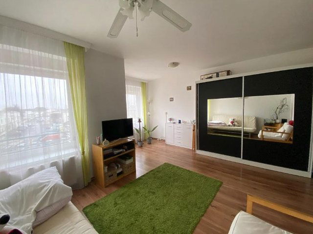 Eladó téglalakás, IV. kerületben, Károlyi István utcában