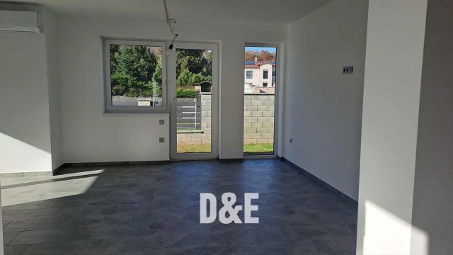 Eladó ikerház, Nyíregyházán 115 M Ft, 4 szobás