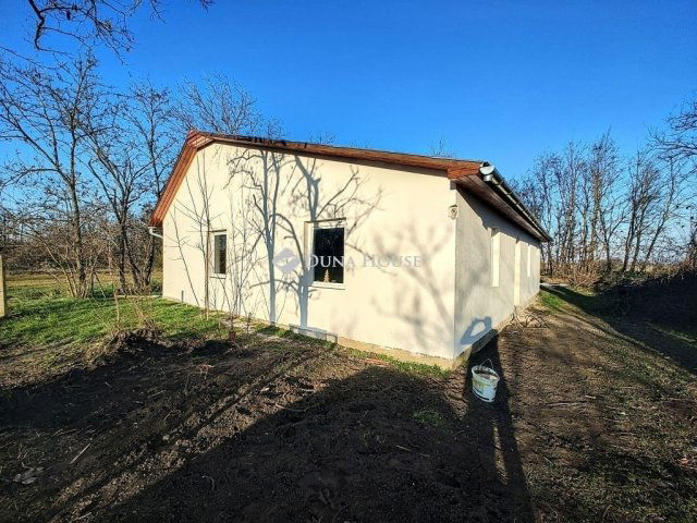 Eladó családi ház, Domaszéken 54.9 M Ft, 3+1 szobás