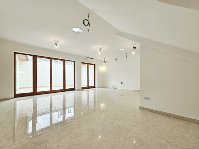 Eladó téglalakás, Vácon 119 M Ft, 4 szobás