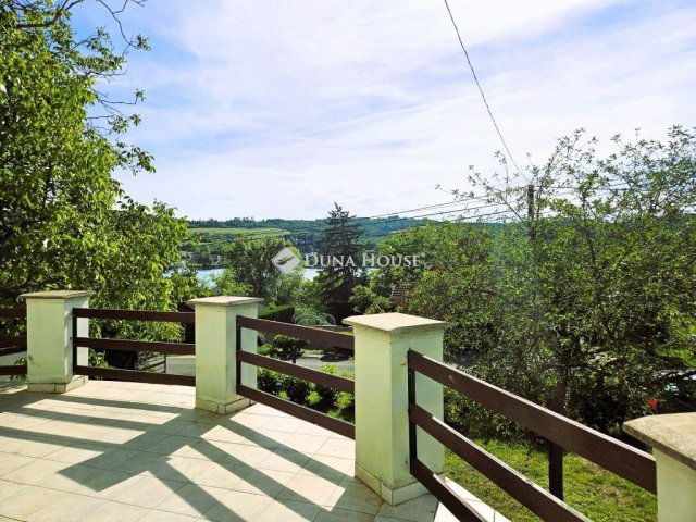 Eladó családi ház, Orfűn 134 M Ft, 6 szobás