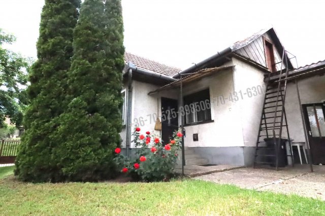 Eladó családi ház, Tápiószelén 24.5 M Ft, 1 szobás