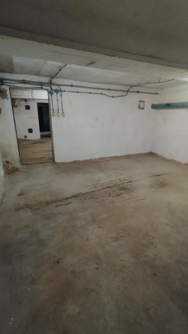 Eladó ipari ingatlan, Szolnokon 5 M Ft / költözzbe.hu