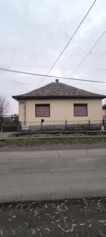 Eladó családi ház, Ecsegen 15 M Ft, 4 szobás