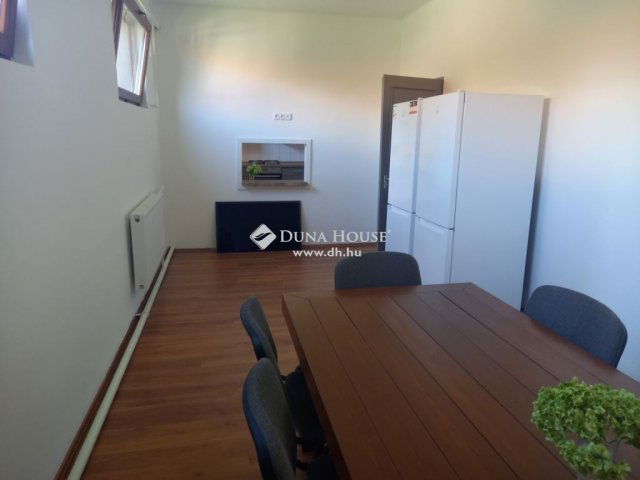 Kiadó családi ház, albérlet, Hejőkeresztúron 1200 E Ft / hó