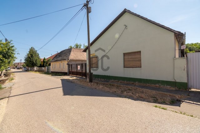 Eladó családi ház, Bátaszéken 19.9 M Ft, 3 szobás