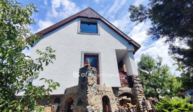 Eladó családi ház, Badacsonytördemicen 139 M Ft, 6 szobás