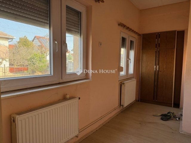 Eladó családi ház, Budapesten, XVIII. kerületben 69.9 M Ft