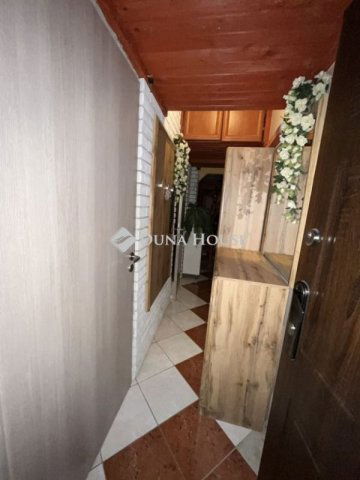 Eladó téglalakás, Hajmáskéren 30.5 M Ft, 3 szobás