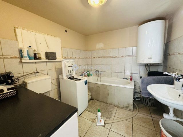 Eladó családi ház, Piliscséven 44.7 M Ft, 2 szobás