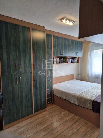 Eladó panellakás, Budapesten, XV. kerületben 73.8 M Ft, 3 szobás