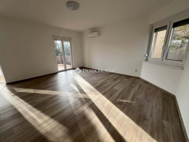 Eladó családi ház, Jászberényben 84.9 M Ft, 4 szobás