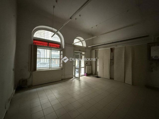 Eladó üzlethelyiség, Budapesten, VI. kerületben 79 M Ft