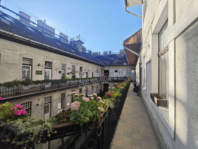 Eladó téglalakás, XI. kerületben, Móricz Zsigmond körtéren