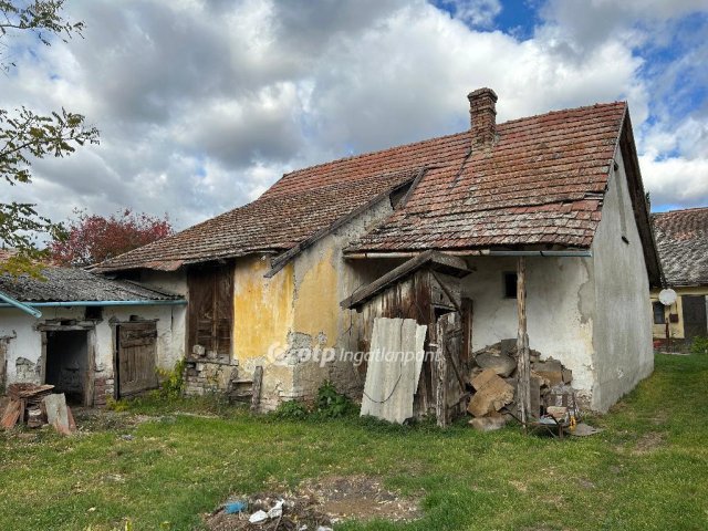 Eladó családi ház, Kocséren 17.9 M Ft, 1+2 szobás