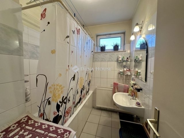 Eladó téglalakás, Budapesten, XV. kerületben 64 M Ft, 2 szobás