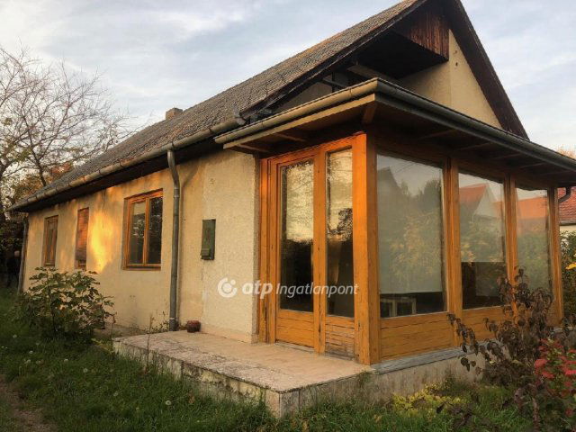 Eladó családi ház, Balatonbogláron 69 M Ft, 4 szobás