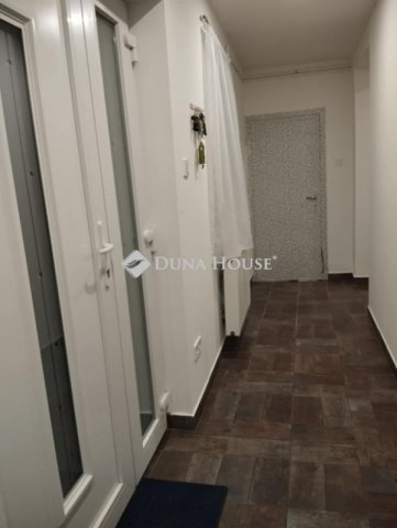 Eladó családi ház, Csókakőn 48.9 M Ft, 1+2 szobás