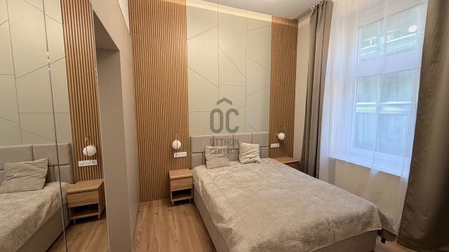 Eladó téglalakás, Budapesten, VI. kerületben 157.9 M Ft