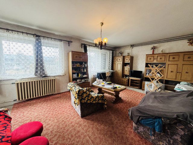 Eladó családi ház, Cegléden 69.9 M Ft, 5 szobás