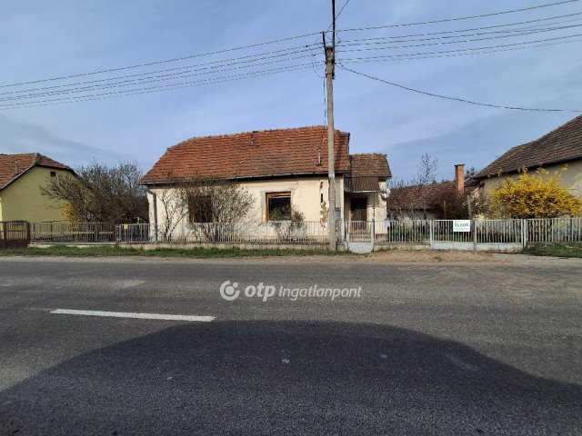 Eladó családi ház, Nagylócon 7.9 M Ft, 2 szobás