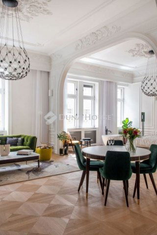 Eladó téglalakás, Budapesten, VI. kerületben 420.137 M Ft