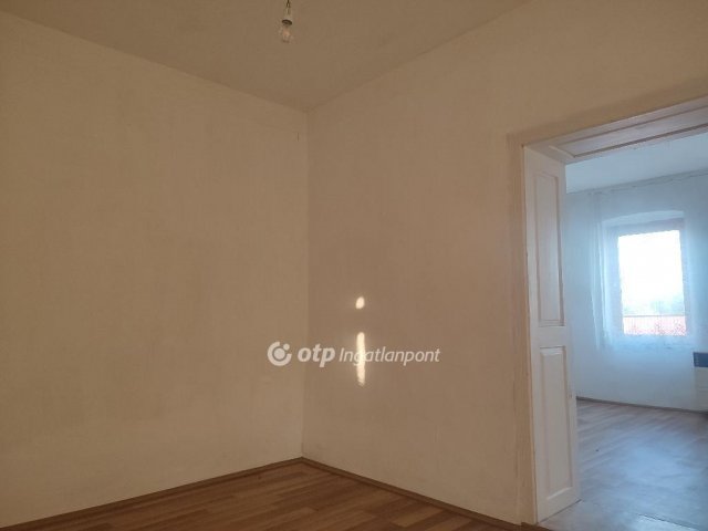 Eladó családi ház, Vámospércsen 33 M Ft, 3+1 szobás