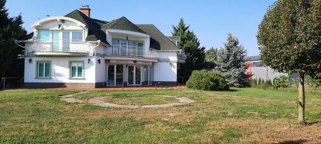 Eladó családi ház, Szigetszentmiklóson 170 M Ft, 6 szobás