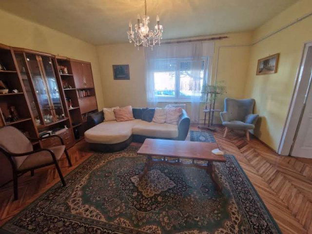 Eladó családi ház, Kaposváron 75 M Ft, 5+2 szobás