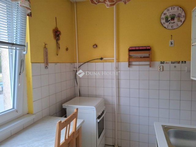 Eladó panellakás, Hódmezővásárhelyen 41.5 M Ft, 2 szobás