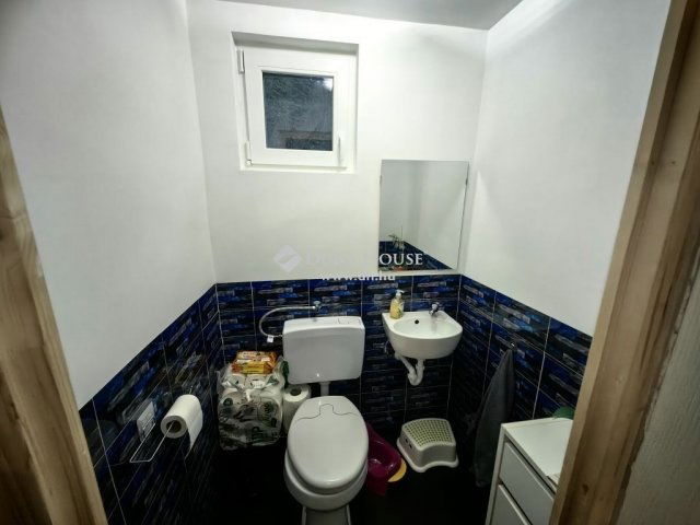 Eladó családi ház, Dobronhegyen 52 M Ft, 4 szobás