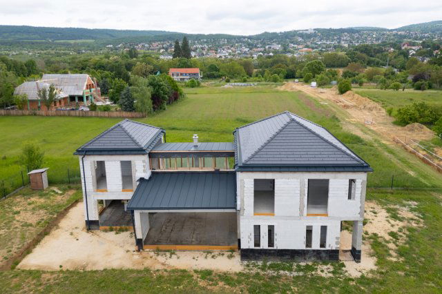 Eladó családi ház, Budakeszin 259 M Ft, 5+1 szobás