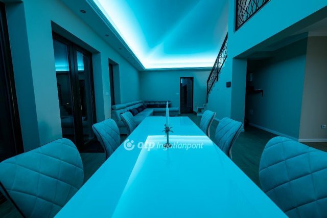 Eladó családi ház, Üllőn 184.6 M Ft, 4 szobás