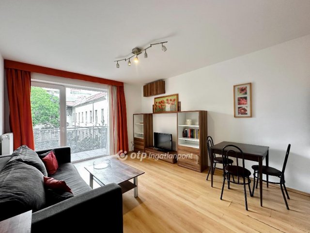 Eladó téglalakás, Budapesten, IX. kerületben 77.4 M Ft, 2 szobás