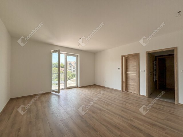 Eladó téglalakás, Szegeden 69.99 M Ft, 2 szobás