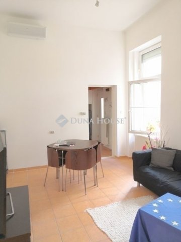 Eladó téglalakás, Budapesten, VI. kerületben 119 M Ft, 3 szobás