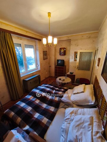 Eladó téglalakás, Miskolcon 24.9 M Ft, 2 szobás