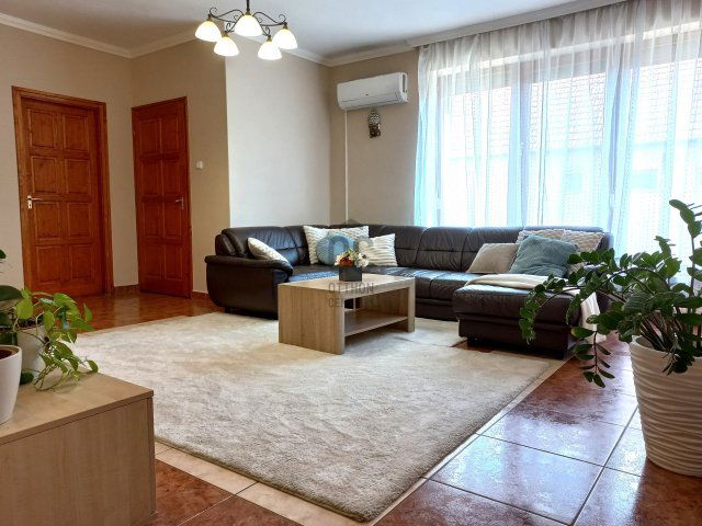 Eladó családi ház, Balmazújvárosban 89.9 M Ft, 4 szobás