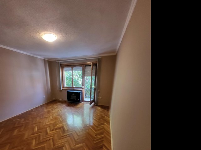 Eladó téglalakás, Orosházán 25.5 M Ft, 2 szobás