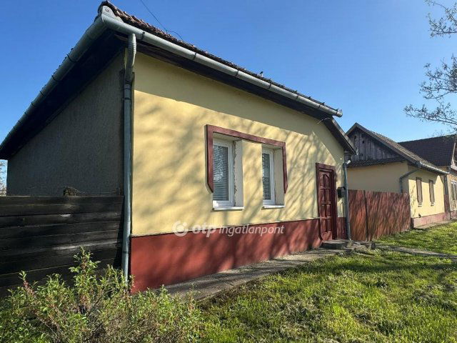 Eladó családi ház, Tiszanánán 14 M Ft, 2+1 szobás