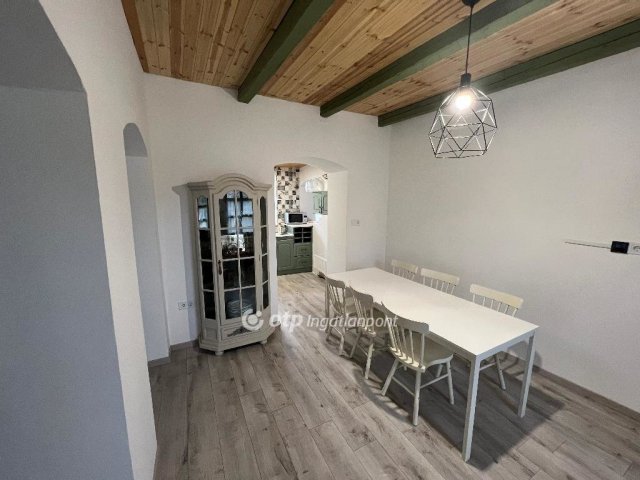 Eladó nyaraló, Kocséren 79.9 M Ft, 6 szobás