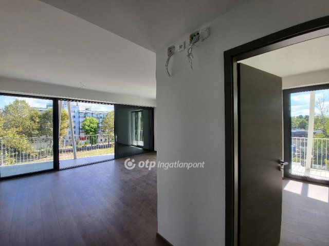 Eladó nyaraló, Siófokon 122 M Ft, 3 szobás