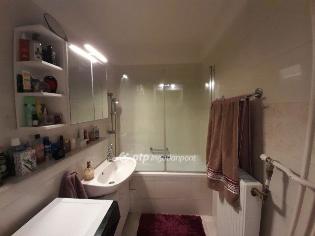 Eladó téglalakás, Budapesten, II. kerületben 98 M Ft, 1+2 szobás